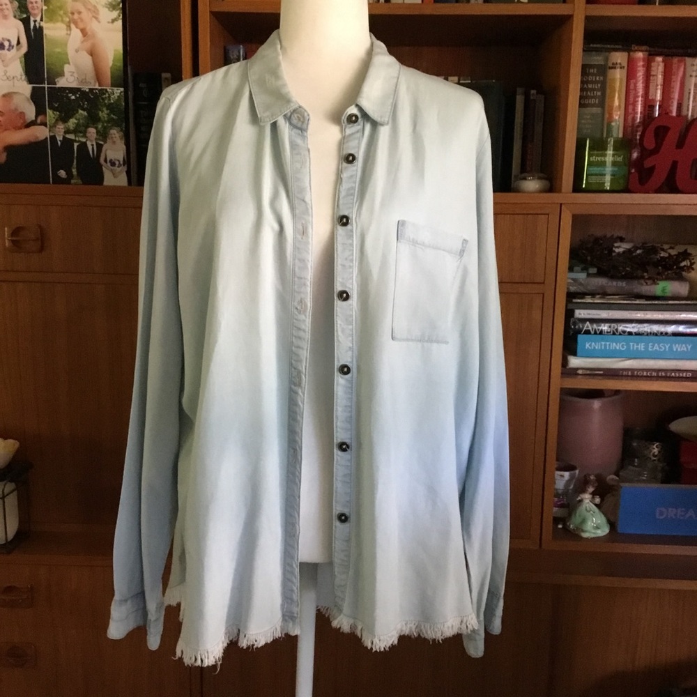 URBAN DAIZY BUTTON UP SHIRT - Picture 4 of 10
